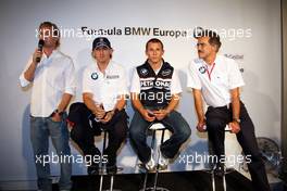 13.09.2008 Monza, Italy,  BBQ at FBMW Hospitality - Nico Rosberg (GER), WilliamsF1 Team, Robert Kubica (POL),  BMW Sauber F1 Team Christian Klien (AUT), Test Driver, BMW Sauber F1 Team, Dr. Mario Theissen (GER), BMW Sauber F1 Team, BMW Motorsport Director - Formula 1 World Championship, Rd 14, Italian Grand Prix, Saturday