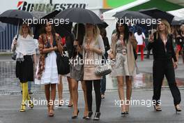 14.09.2008 Monza, Italy,  Girls in the paddock - Formula 1 World Championship, Rd 14, Italian Grand Prix, Sunday