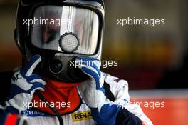 12.02.2008 Jerez, Spain,  Renault F1 Team, mechanics prepare for pitstops - Formula 1 Testing, Jerez