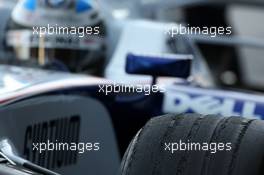 13.02.2008 Jerez, Spain,  Nick Heidfeld (GER), BMW Sauber F1 Team, tyre - Formula 1 Testing, Jerez