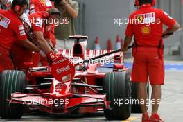 10.10.2008 Gotemba, Japan,  Scuderia Ferrari return to using lolipop - Formula 1 World Championship, Rd 16, Japanese Grand Prix, Friday Practice