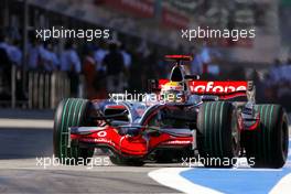 10.10.2008 Gotemba, Japan,  Lewis Hamilton (GBR), McLaren Mercedes - Formula 1 World Championship, Rd 16, Japanese Grand Prix, Friday Practice