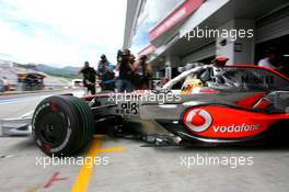 10.10.2008 Gotemba, Japan,  Lewis Hamilton (GBR), McLaren Mercedes - Formula 1 World Championship, Rd 16, Japanese Grand Prix, Friday Practice