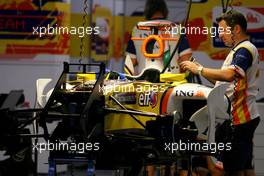 10.10.2008 Gotemba, Japan,  Renault F1 Team mechanic - Formula 1 World Championship, Rd 16, Japanese Grand Prix, Friday