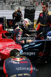 12.10.2008 Gotemba, Japan,  Sebastian Vettel (GER), Scuderia Toro Rosso  - Formula 1 World Championship, Rd 16, Japanese Grand Prix, Sunday Pre-Race Grid