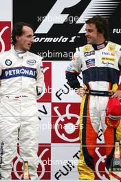 12.10.2008 Gotemba, Japan,  Robert Kubica (POL), BMW Sauber F1 Team, Fernando Alonso (ESP), Renault F1 Team  - Formula 1 World Championship, Rd 16, Japanese Grand Prix, Sunday Podium