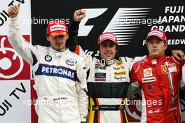 12.10.2008 Gotemba, Japan, ,Robert Kubica (POL), BMW Sauber F1 Team  Fernando Alonso (ESP), Renault F1 Team, Kimi Raikkonen (FIN), Räikkönen, Scuderia Ferrari - Formula 1 World Championship, Rd 16, Japanese Grand Prix, Sunday Podium