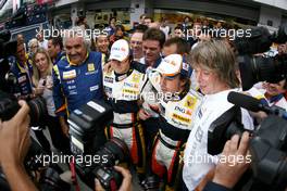 12.10.2008 Gotemba, Japan,  fb, Nelson Piquet Jr (BRA), Renault F1 Team, Fernando Alonso (ESP), Renault F1 Team  - Formula 1 World Championship, Rd 16, Japanese Grand Prix, Sunday Podium