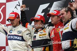 12.10.2008 Gotemba, Japan,  1st, Fernando Alonso (ESP), Renault F1 Team, 2nd, Robert Kubica (POL),  BMW Sauber F1 Team and 3rd, Kimi Raikkonen (FIN), Räikkönen, Scuderia Ferrari - Formula 1 World Championship, Rd 16, Japanese Grand Prix, Sunday Podium
