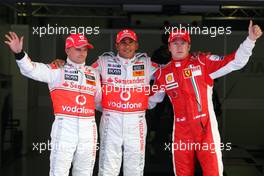 11.10.2008 Gotemba, Japan,  Heikki Kovalainen (FIN), McLaren Mercedes Lewis Hamilton (GBR), McLaren Mercedes, Kimi Raikkonen (FIN), Räikkönen, Scuderia Ferrari - Formula 1 World Championship, Rd 16, Japanese Grand Prix, Saturday Qualifying
