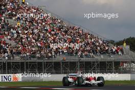 11.10.2008 Gotemba, Japan,  Jarno Trulli (ITA), Toyota Racing, TF108 - Formula 1 World Championship, Rd 16, Japanese Grand Prix, Saturday Qualifying