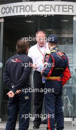 12.10.2008 Gotemba, Japan,  Sebastian Bourdais (FRA), Scuderia Toro Rosso on the way to the race controll / after the race - Formula 1 World Championship, Rd 16, Japanese Grand Prix, Sunday
