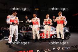 07.01.2008 Stuttgart, Germany,  Playing with mobile phones, Gary Paffett (GBR), Test Driver, McLaren Mercedes , Lewis Hamilton (GBR), McLaren Mercedes, Heikki Kovalainen (FIN), McLaren Mercedes, Pedro de la Rosa (ESP), Test Driver, McLaren Mercedes - McLaren Mercedes, MP4-23