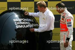 23.05.2008 Monte Carlo, Monaco,  Lewis Hamilton (GBR), McLaren Mercedes and Mika HSkkinen (FIN) unveil in Monte Carlo the latest campaign in the Johnnie Walker Responsible Drinking programme - Formula 1 World Championship, Rd 6, Monaco Grand Prix, Friday