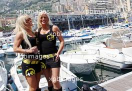23.05.2008 Monte Carlo, Monaco,  Girls in the harbour - Formula 1 World Championship, Rd 6, Monaco Grand Prix, Friday