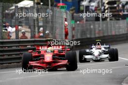 25.05.2008 Monte Carlo, Monaco,  Felipe Massa (BRA), Scuderia Ferrari leads Robert Kubica (POL),  BMW Sauber F1 Team - Formula 1 World Championship, Rd 6, Monaco Grand Prix, Sunday Race