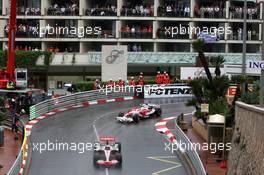 25.05.2008 Monte Carlo, Monaco,  Heikki Kovalainen (FIN), McLaren Mercedes, Timo Glock (GER), Toyota F1 Team - Formula 1 World Championship, Rd 6, Monaco Grand Prix, Sunday Race