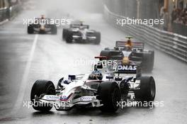 25.05.2008 Monte Carlo, Monaco,  Nick Heidfeld (GER), BMW Sauber F1 Team leads Mark Webber (AUS), Red Bull Racing - Formula 1 World Championship, Rd 6, Monaco Grand Prix, Sunday Race