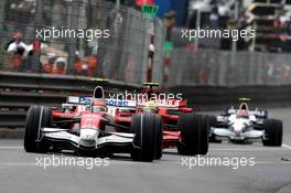 25.05.2008 Monte Carlo, Monaco,  Timo Glock (GER), Toyota F1 Team leads Felipe Massa (BRA), Scuderia Ferrari - Formula 1 World Championship, Rd 6, Monaco Grand Prix, Sunday Race