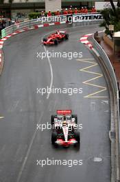 25.05.2008 Monte Carlo, Monaco,  Lewis Hamilton (GBR), McLaren Mercedes leads Kimi Raikkonen (FIN), Räikkönen, Scuderia Ferrari - Formula 1 World Championship, Rd 6, Monaco Grand Prix, Sunday Race