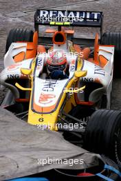 25.05.2008 Monte Carlo, Monaco,  Nelson Piquet Jr (BRA), Renault F1 Team goes out of the track at first corner - Formula 1 World Championship, Rd 6, Monaco Grand Prix, Sunday Race