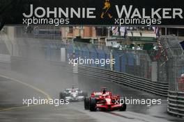 25.05.2008 Monte Carlo, Monaco,  Kimi Raikkonen (FIN), Räikkönen, Scuderia Ferrari, Robert Kubica (POL), BMW Sauber F1 Team  - Formula 1 World Championship, Rd 6, Monaco Grand Prix, Sunday Race
