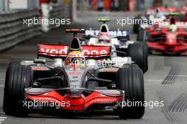 25.05.2008 Monte Carlo, Monaco,  Lewis Hamilton (GBR), McLaren Mercedes leads Robert Kubica (POL),  BMW Sauber F1 Team and Felipe Massa (BRA), Scuderia Ferrari - Formula 1 World Championship, Rd 6, Monaco Grand Prix, Sunday Race