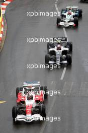 25.05.2008 Monte Carlo, Monaco,  Jarno Trulli (ITA), Toyota Racing, Kazuki Nakajima (JPN), Williams F1 Team - Formula 1 World Championship, Rd 6, Monaco Grand Prix, Sunday Race