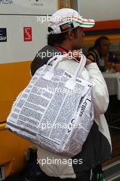 24.05.2008 Monte Carlo, Monaco,  Vitantonio Liuzzi (ITA), Test Driver, Force India F1 Team with his bag - Formula 1 World Championship, Rd 6, Monaco Grand Prix, Saturday