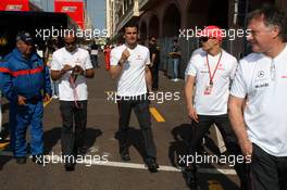 22.05.2008 Monte Carlo, Monaco,  Lewis Hamilton (GBR), McLaren Mercedes, Pedro de la Rosa (ESP), Test Driver, McLaren Mercedes, Heikki Kovalainen (FIN), McLaren Mercedes - Formula 1 World Championship, Rd 6, Monaco Grand Prix, Thursday