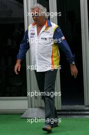 21.03.2008 Kuala Lumpur, Malaysia,  Flavio Briatore (ITA), Renault F1 Team, Team Chief, Managing Director - Formula 1 World Championship, Rd 2, Malaysian Grand Prix, Friday