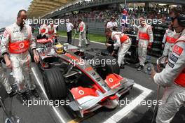 23.03.2008 Kuala Lumpur, Malaysia,  Lewis Hamilton (GBR), McLaren Mercedes, MP4-23 - Formula 1 World Championship, Rd 2, Malaysian Grand Prix, Sunday Pre-Race Grid