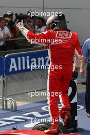 23.03.2008 Kuala Lumpur, Malaysia,  Kimi Raikkonen (FIN), Räikkönen, Scuderia Ferrari - Formula 1 World Championship, Rd 2, Malaysian Grand Prix, Sunday Podium
