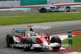 23.03.2008 Kuala Lumpur, Malaysia,  Jarno Trulli (ITA), Toyota Racing, TF108 - Formula 1 World Championship, Rd 2, Malaysian Grand Prix, Sunday Race