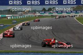 23.03.2008 Kuala Lumpur, Malaysia,  Start, Felipe Massa (BRA), Scuderia Ferrari, F2008, leads Kimi Raikkonen (FIN), Räikkönen, Scuderia Ferrari, F2008 - Formula 1 World Championship, Rd 2, Malaysian Grand Prix, Sunday Race