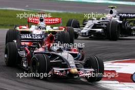23.03.2008 Kuala Lumpur, Malaysia,  Sebastian Vettel (GER), Scuderia Toro Rosso, Adrian Sutil (GER), Force India F1 Team - Formula 1 World Championship, Rd 2, Malaysian Grand Prix, Sunday Race
