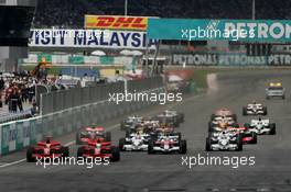 23.03.2008 Kuala Lumpur, Malaysia,  Start, Felipe Massa (BRA), Scuderia Ferrari, F2008 and Kimi Raikkonen (FIN), Räikkönen, Scuderia Ferrari, F2008 - Formula 1 World Championship, Rd 2, Malaysian Grand Prix, Sunday Race