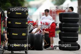 20.03.2008 Kuala Lumpur, Malaysia,  The tyres of Timo Glock (GER), Toyota F1 Team - Formula 1 World Championship, Rd 2, Malaysian Grand Prix, Thursday