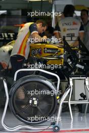 20.03.2008 Kuala Lumpur, Malaysia,  Team Renault atmosphere - Formula 1 World Championship, Rd 2, Malaysian Grand Prix, Thursday