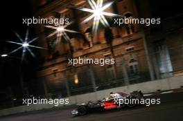 26.09.2008 Singapore City, Singapore,  Lewis Hamilton (GBR), McLaren Mercedes, MP4-23 - Formula 1 World Championship, Rd 15, Singapore Grand Prix, Friday Practice