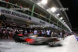 26.09.2008 Singapore City, Singapore,  Lewis Hamilton (GBR), McLaren Mercedes  - Formula 1 World Championship, Rd 15, Singapore Grand Prix, Friday Practice