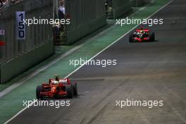 28.09.2008 Singapore City, Singapore,  Felipe Massa (BRA), Scuderia Ferrari, Lewis Hamilton (GBR), McLaren Mercedes  - Formula 1 World Championship, Rd 15, Singapore Grand Prix, Sunday Race