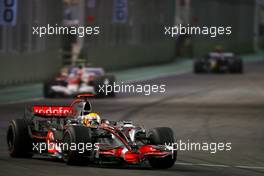 28.09.2008 Singapore City, Singapore,  Lewis Hamilton (GBR), McLaren Mercedes  - Formula 1 World Championship, Rd 15, Singapore Grand Prix, Sunday Race