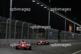 28.09.2008 Singapore City, Singapore,  Felipe Massa (BRA), Scuderia Ferrari, F2008 and Lewis Hamilton (GBR), McLaren Mercedes, MP4-23 - Formula 1 World Championship, Rd 15, Singapore Grand Prix, Sunday Race