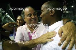 27.09.2008 Singapore City, Singapore,  Luis Antonio Massa (BRA), Father of Felipe Massa (BRA) and Anthony Hamilton (GBR), Father of Lewis Hamilton - Formula 1 World Championship, Rd 15, Singapore Grand Prix, Saturday Qualifying