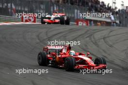 11.05.2008 Istanbul, Turkey,  Felipe Massa (BRA), Scuderia Ferrari, Lewis Hamilton (GBR), McLaren Mercedes - Formula 1 World Championship, Rd 5, Turkish Grand Prix, Sunday Race