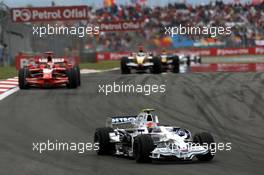 11.05.2008 Istanbul, Turkey,  Robert Kubica (POL),  BMW Sauber F1 Team leads Kimi Raikkonen (FIN), Räikkönen, Scuderia Ferrari - Formula 1 World Championship, Rd 5, Turkish Grand Prix, Sunday Race