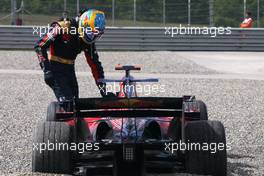 11.05.2008 Istanbul, Turkey,  Sebastien Bourdais (FRA), Scuderia Toro Rosso spins out of the track  - Formula 1 World Championship, Rd 5, Turkish Grand Prix, Sunday Race