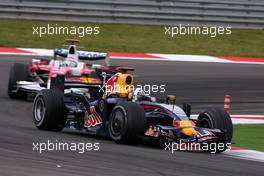 11.05.2008 Istanbul, Turkey,  David Coulthard (GBR), Red Bull Racing, Jarno Trulli (ITA), Toyota F1 Team  - Formula 1 World Championship, Rd 5, Turkish Grand Prix, Sunday Race
