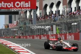 11.05.2008 Istanbul, Turkey,  Lewis Hamilton (GBR), McLaren Mercedes, MP4-23 - Formula 1 World Championship, Rd 5, Turkish Grand Prix, Sunday Race